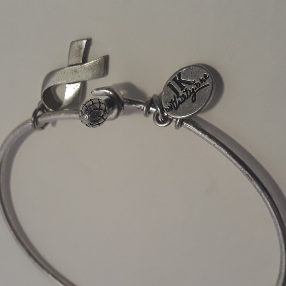 JK Thirty One Bangle Bracelet - Picture 4 of 4